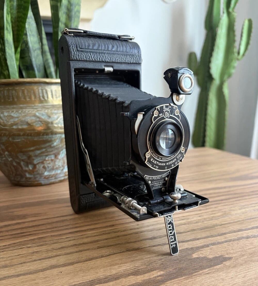 Antique 1920s Kodak 1A Pocket Folding Camera Film Camera